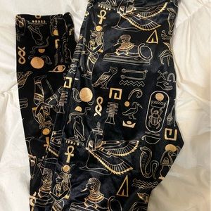 Blackmilk Clothing Leggings velvet L